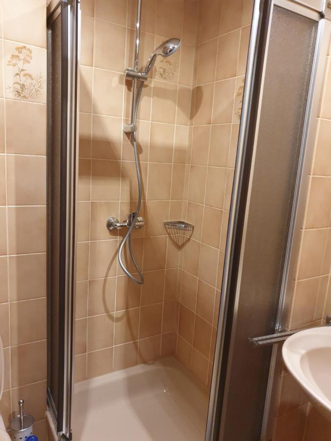Gemuetliche Ferienwohnung Evieline In トートモース エクステリア 写真