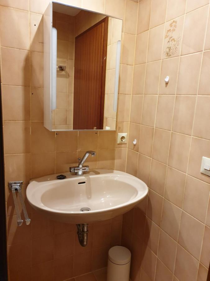 Gemuetliche Ferienwohnung Evieline In トートモース エクステリア 写真